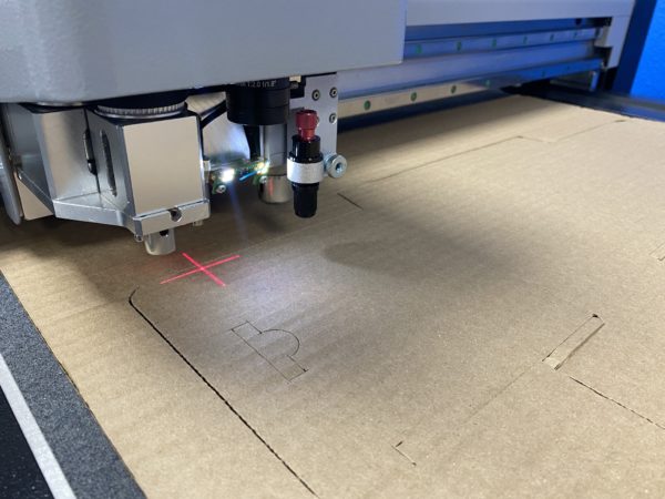 Duplo DPC‑600 PKG Digital Die Cutter